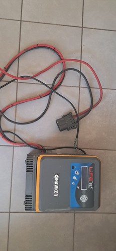Chargeur hawker 24v bon état - bon,