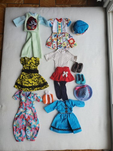 Lot vêtements poupée corolle - lot,