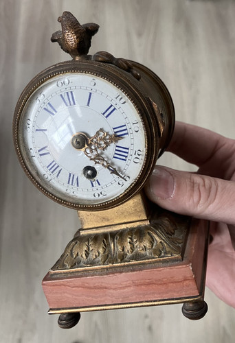 Joli petite pendule - joli,