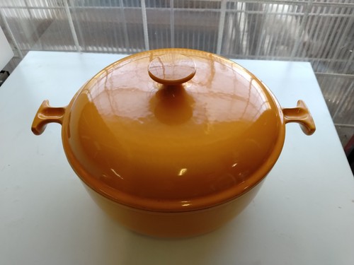 Cocotte creuset modèle - le,