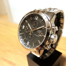 Montre analogique pour homme