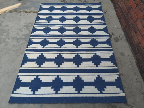 Tapis bleu scandinave - , suédois