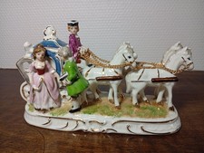 PORCELAINE figurine statuette