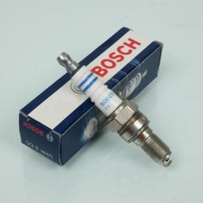 Bougie d'allumage Bosch pour Moto Daelim 100 Altino 1999 à 2003 Neuf