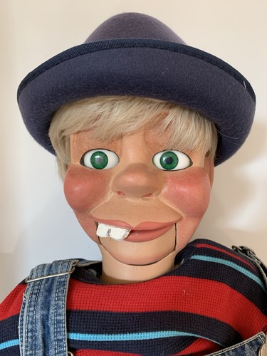 Professional ventriloquist - professional,