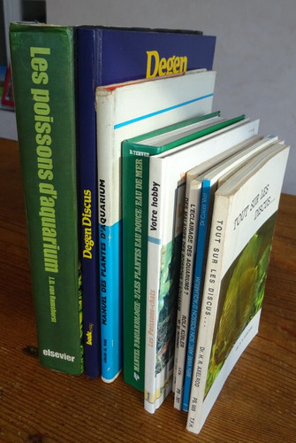 Lot livres et livrets - 10,