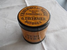  boite en métal  "les