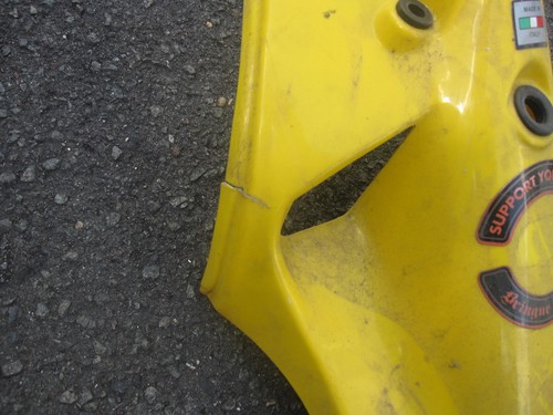 Face avant jaune pour - face,