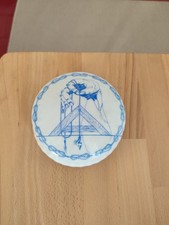  Bonbonnière en porcelaine de