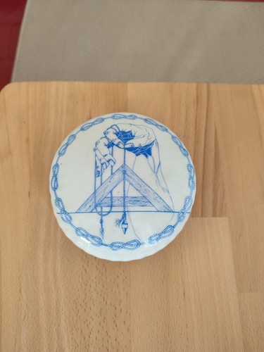 Bonbonnière porcelaine de - bonbonnière, en