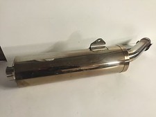 UN SILENCIEUX D ECHAPPEMENT