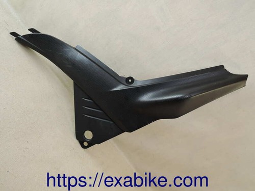 Cache lateral gauche pour - lateral,