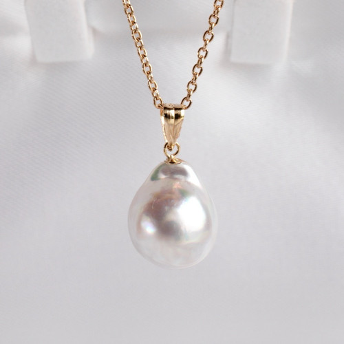 Pendentif perle japonaise
