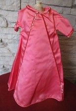 Grande robe pour poupée  /