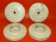 Turbine pour pompe de piscine FCP (à gauche sur la photo)