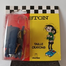 Figurine Neuve Taille crayon