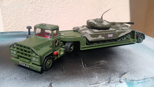 Corgi toys camion mack - toys,