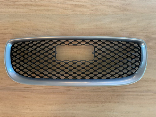 Grille calandre avec acc - grille,