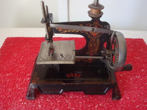 Ancienne petite machine - , a