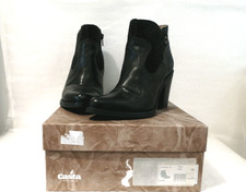 Bottines/Boots Casta modèle Jazza de style Santiags en cuir souple à talon T38