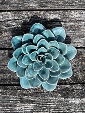 Fleur Lotus bleu en céramique diamètre 18 cm