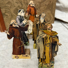 5 PERSONNAGES MOINE PRETRE