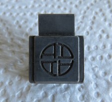 Pin: Auriège D'Auriège En Forme De Flacon Métallique