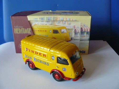 Corgi classics pinder renault - classics,