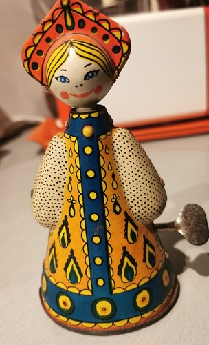 Poupée russe remontage - russe, à