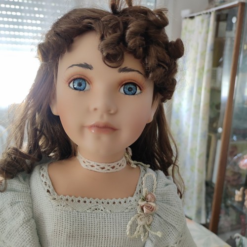 Grande poupee porcelaine 60 - grande,