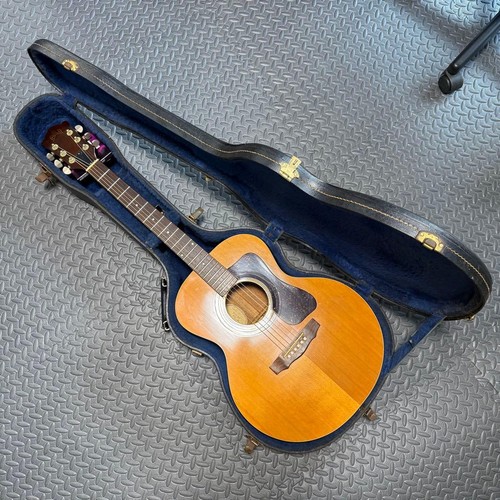 Guitare acoustique vintage