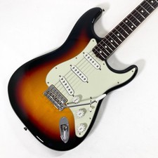 Fender Made in Japan Traditional II 60s Stratocaster Electric guitar 2022 3TS