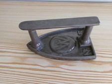 fer à repasser fonte