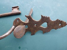 Fer Forgé ancienne fermeture de porte de grange avec loquet et coeur motif