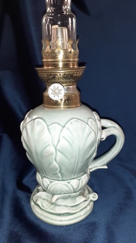 Ancienne lampe pétrole - ancienne, en