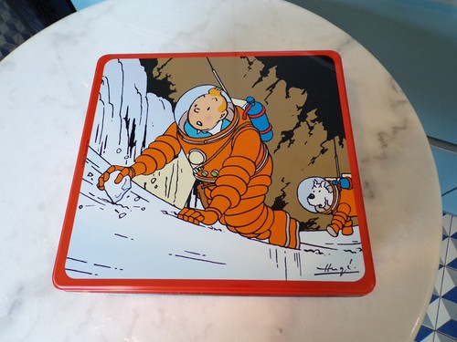 Boîte biscuit tintin en - biscuit,