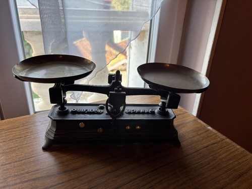 Ancienne petite balance - ancienne,