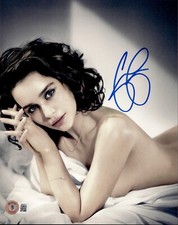 Emilia Clarke Signed 8x10 Photo Sexy On Bed Beckett BAS Witnessed