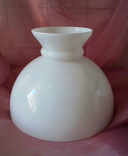 Globe verre blanc - verre, ancien