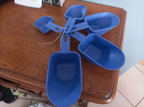 Lot pelles mesure tupperware - 5,