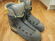 Koflach Ultra S Hard Shell Mountaineering Boots US Men's 11 Vibram Soles