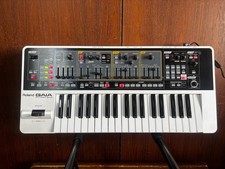 Synthétiseur analogique
