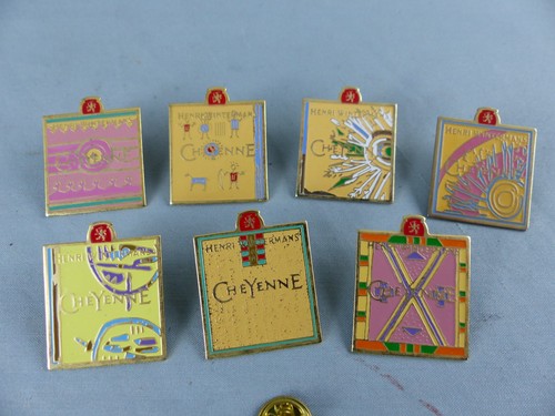 Lot pin s - 7, pin's
