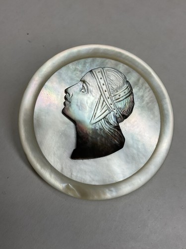 Broche camée nacre - camÉe,