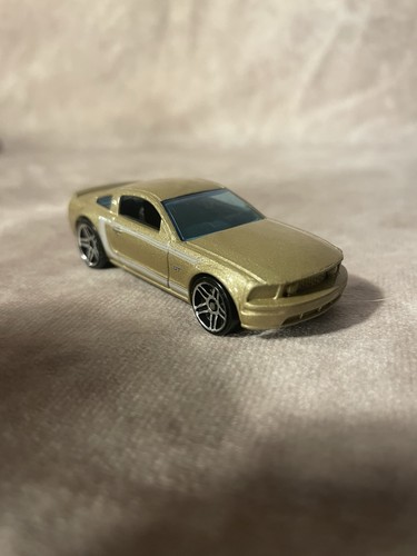 Voiture hot wheels ford - voiture,