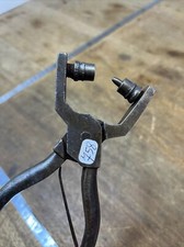 N.758  OLD TOOL / OUTIL ANCIEN / Pince à œillets Cordonnier bourrelier