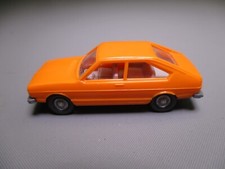 LQ867 WIKING Train Ho 1/87 1:87 VW Volkswagen Passat Car Orange
