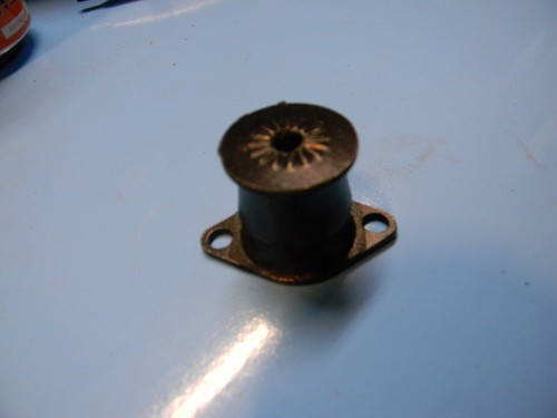 Buffer mount cushion for echo - mount,