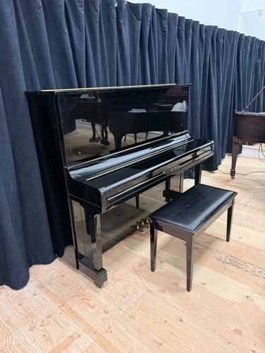Yamaha u3e very good - very,