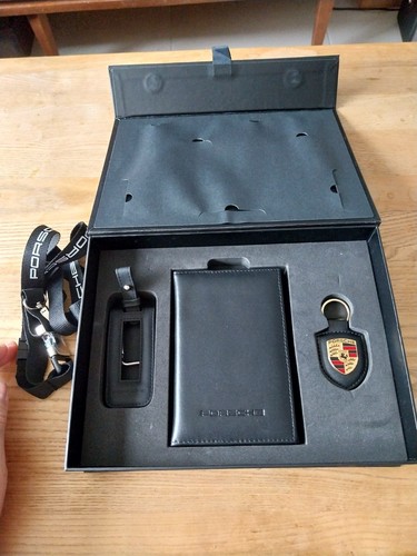 Porsche malette porte - porsche,